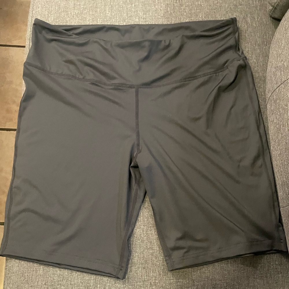 Biker shorts with pocketsss